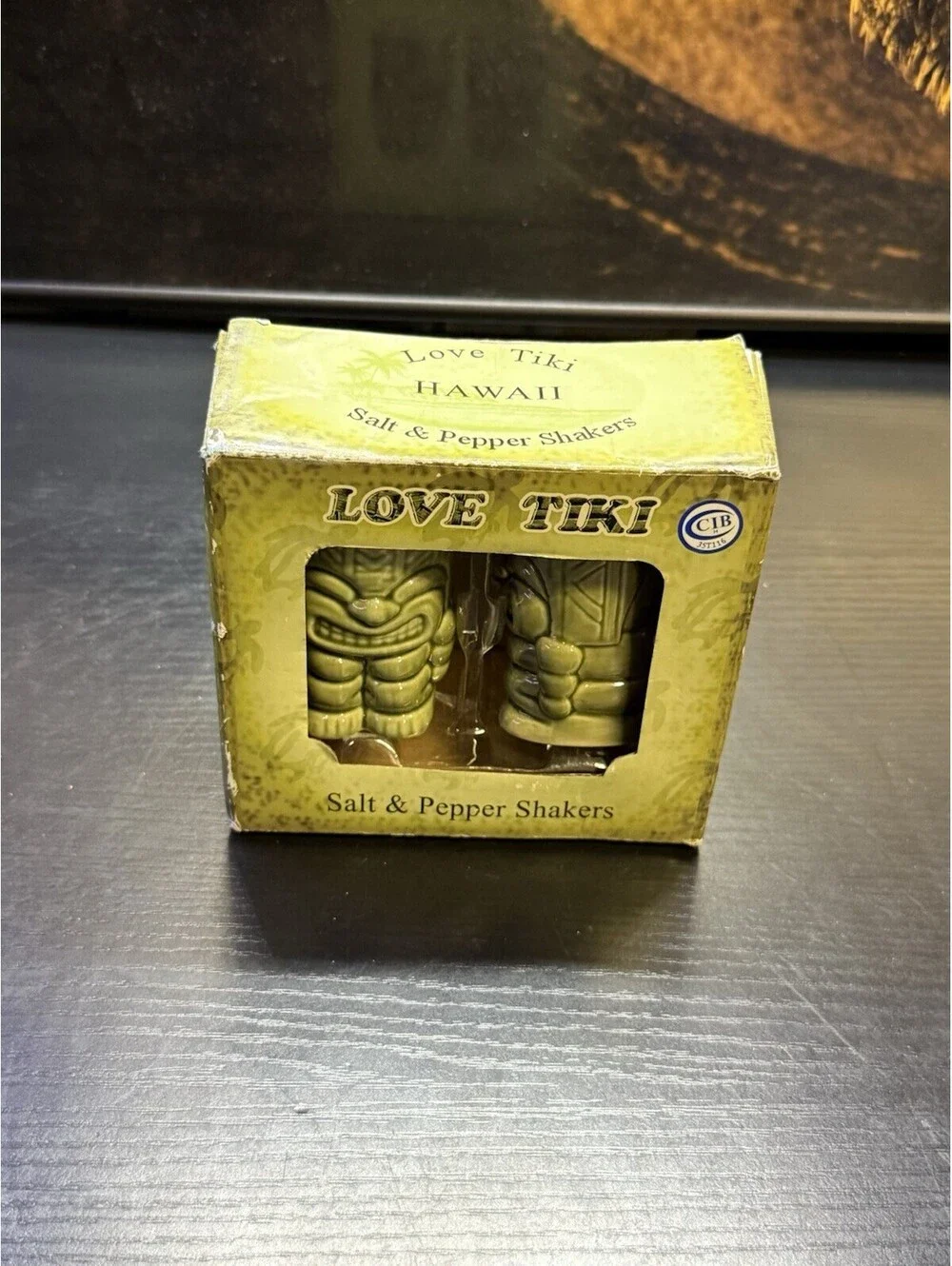 New Tiki Hawaiian Salt & Pepper Shakers happy Hawaii Islands Totem